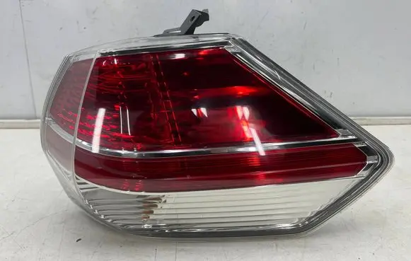 Nissan X-Trail T32 Rear/tail lights Koito 220-17939 Koito220-17939