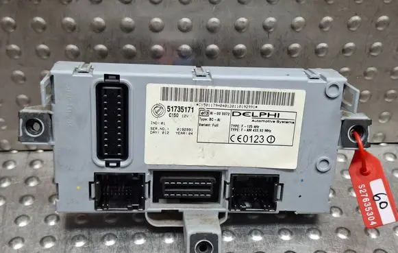 Fiat Punto (188) Fuse module S27635304 51735171