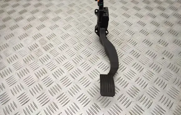 Citroen C3 Picasso Accelerator throttle pedal 9681383980