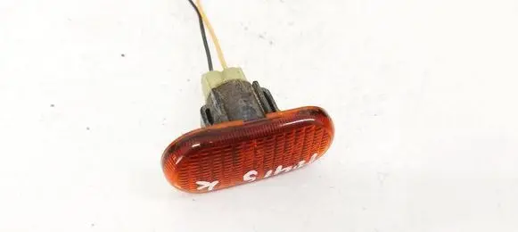 Renault Scenic I Front fender indicator light 7700822136