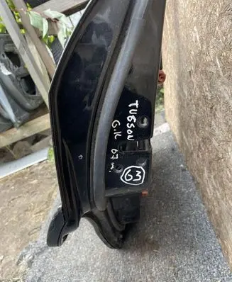 Hyundai Tucson JM Rear door