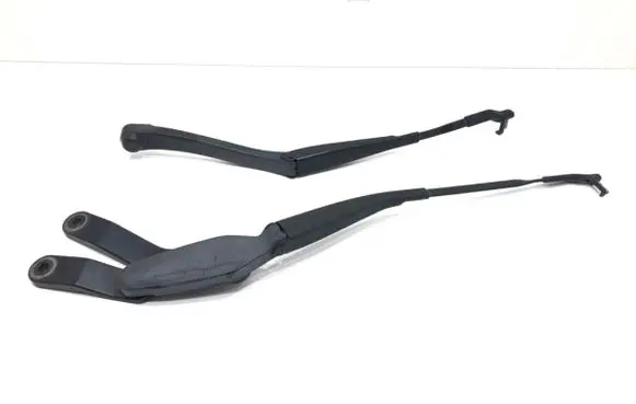 Mercedes-Benz E W212 Front wiper blade arm