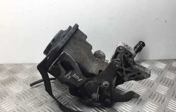 BMW X3 E83 Power steering pump 340519601 7692974536