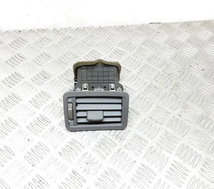 Hyundai Tucson JM Dash center air vent grill 974802E900 U0241548 2E9748090Q