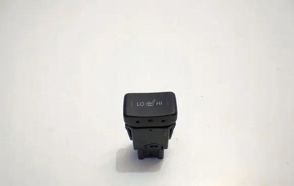 Suzuki SX4 S-Cross Seat heating switch 21825MD