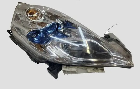 Nissan Leaf I (ZE0) Headlight/headlamp 260103NF5A