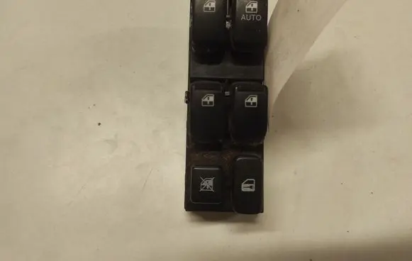 KIA Sorento Electric window control switch