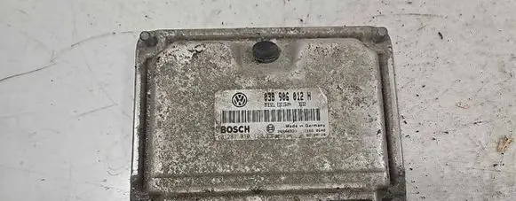 Skoda Fabia Mk1 (6Y) Engine control unit/module 038906012H 28SA4931 0281010129