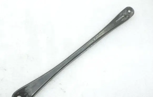 Radiator mount bracket