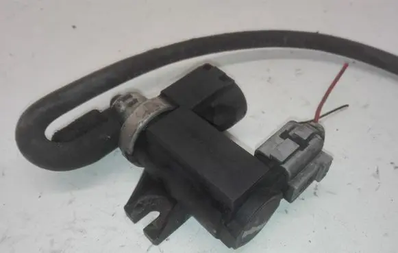 Audi A6 S6 C5 4B Turbo solenoid valve 8E0906627C