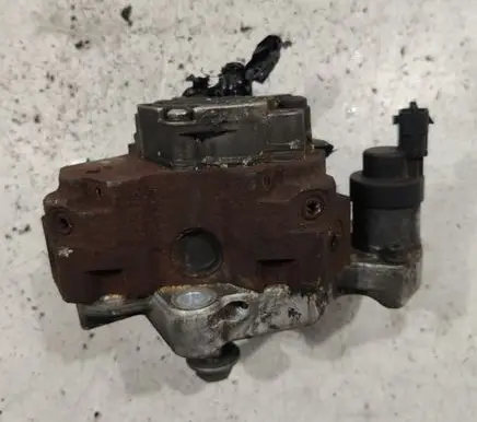 Renault Scenic II - Grand scenic II Fuel injection high pressure pump 8200108225