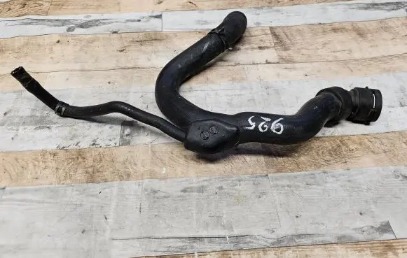 Audi A6 S6 C5 4B Engine coolant pipe/hose 4B0121101