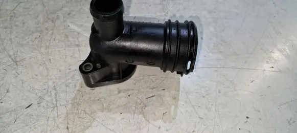 Mercedes-Benz E W212 Engine coolant pipe/hose A6422001156