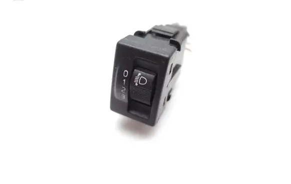 Isuzu D-Max Headlight level height control switch M42222