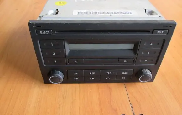 Volkswagen Fox Radio/CD/DVD/GPS head unit