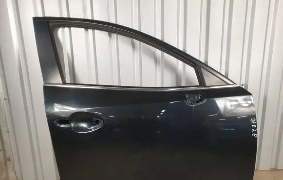 Mazda 3 II Front door