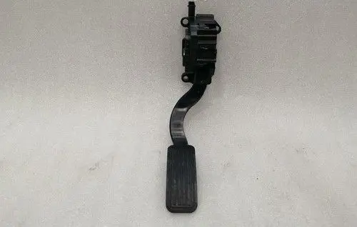 Tesla Model Y Accelerator throttle pedal 1011298
