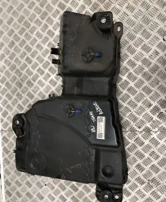 Volkswagen Tiguan Allspace AdBlue liquid reservoir 5QF131877L