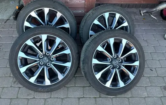 R18 alloy rim