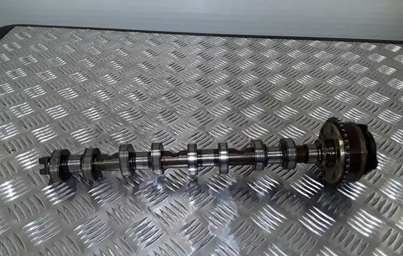BMW 3 E92 E93 Camshaft 7540346