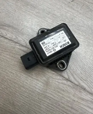 Audi A6 S6 C5 4B ESP acceleration yaw rate sensor 8E0907637A 0265135245