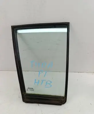 Nissan Tiida C11 Rear side window