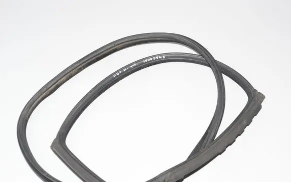 BMW 5 GT F07 Rear door rubber seal (on body) 7196390 7226398 51767226398