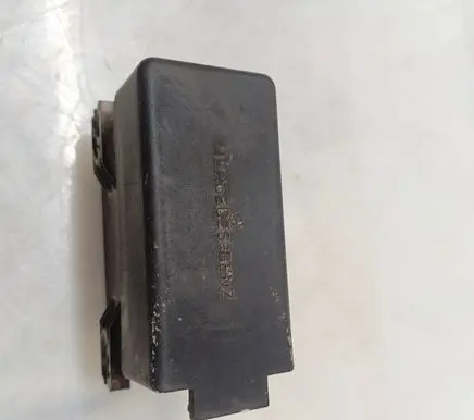 Mercedes-Benz W123 Glow plug pre-heat relay 0025450532 0333402505