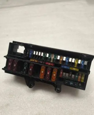 BMW 7 E65 E66 Fuse module 18560