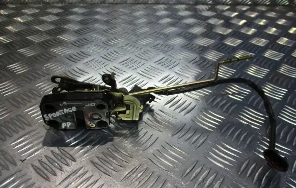 KIA Sportage Front door lock
