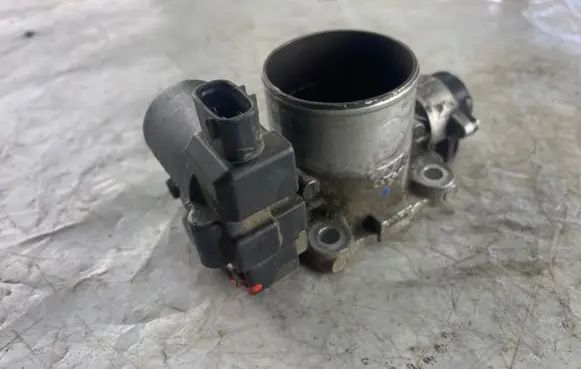 Toyota Land Cruiser (J120) Electric throttle body valve 1923002010