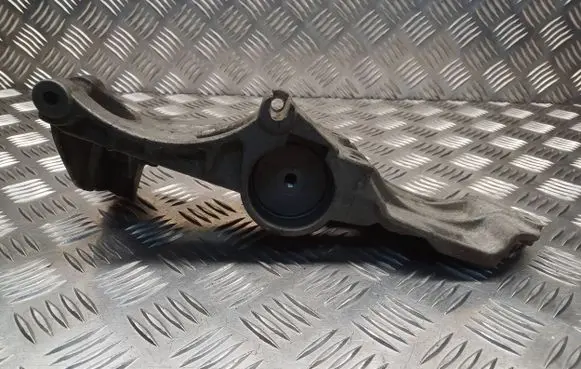 Nissan Note (E11) Generator/alternator bracket 8200425034
