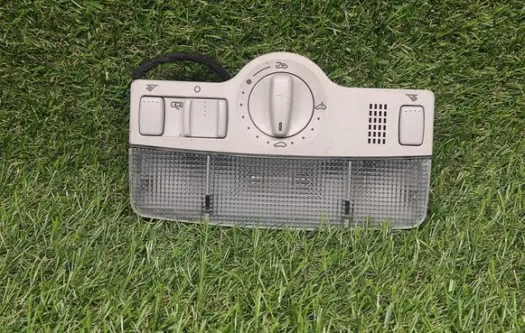 Volkswagen PASSAT B5.5 Front seat light 1J0947105J 1J0959613G