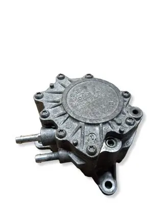 Volkswagen Golf V Vacuum pump 03G145209