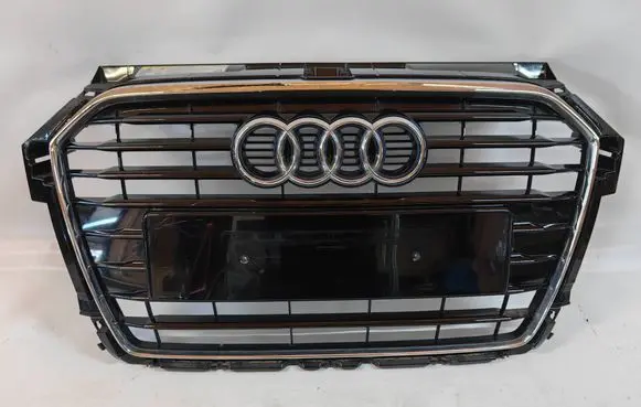 Audi A1 Front bumper upper radiator grill 