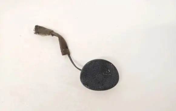 Mitsubishi Montero Front door speaker mr252996