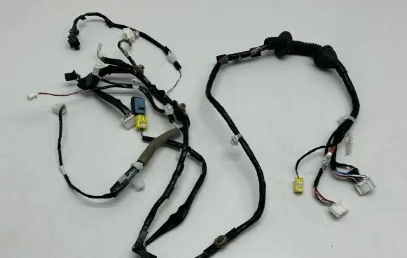 Toyota Yaris Cross Front door wiring loom 821520DR60C