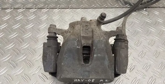 Toyota RAV 4 (XA30) Front brake caliper
