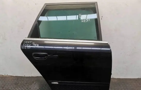Seat Exeo (3R) Rear door