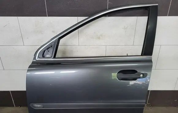 Volvo XC90 Front door 