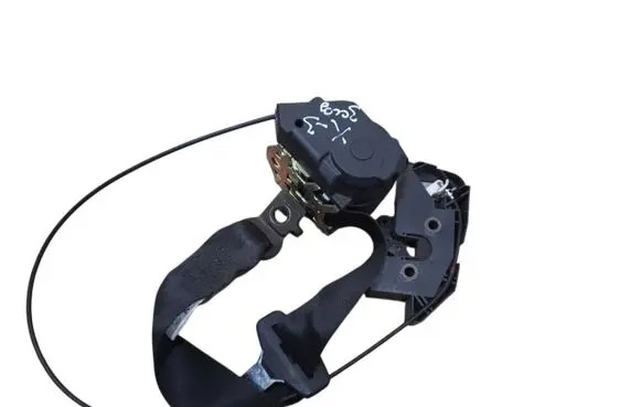 BMW X3 E83 Rear seatbelt 33028136 33015685