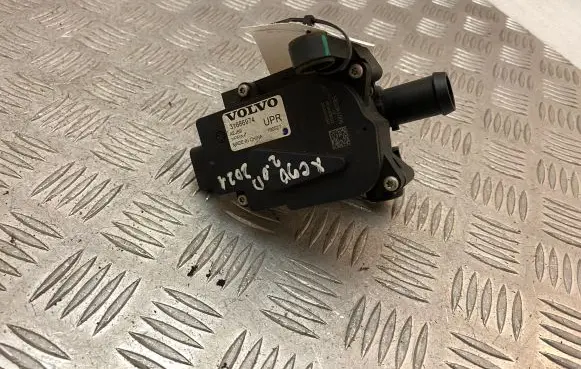 Volvo XC90 Coolant heater control valve 31686974