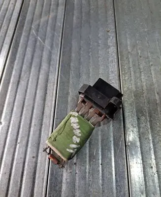 Heater blower motor/fan resistor