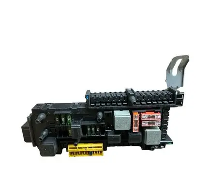 Mercedes-Benz C W204 SAM control unit 5DK00922525 2045456132 2045453901