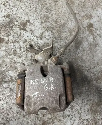 Opel Insignia A Rear brake caliper