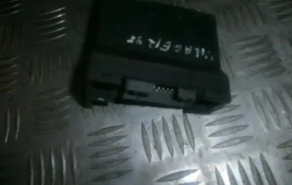Nissan Quest Other control units/modules F4XA-17A470-AC 285500B700