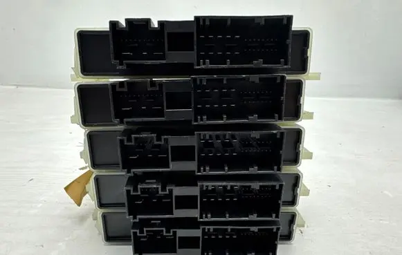 Mercedes-Benz E W213 Reducing agents exhaust control unit A0009004613