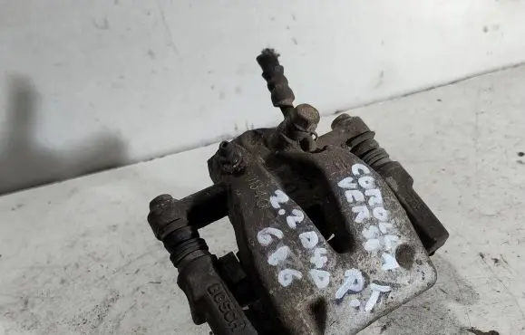 Toyota Corolla Verso E121 Rear brake caliper