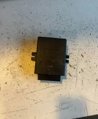 Mercedes-Benz E W211 Light module LCM A2115450432