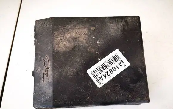 Mitsubishi Endeavor Fuse box cover mr965944
